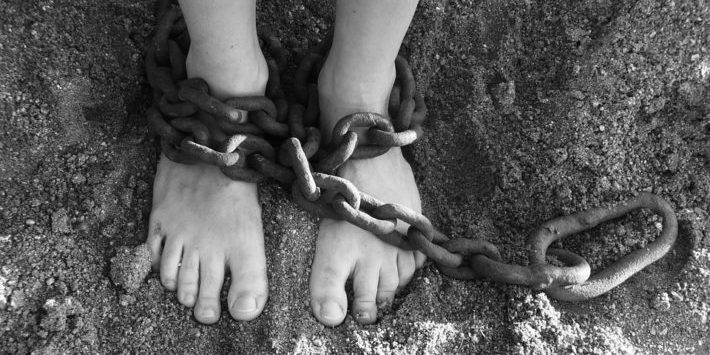 03-chains-19176_960_720-710×399